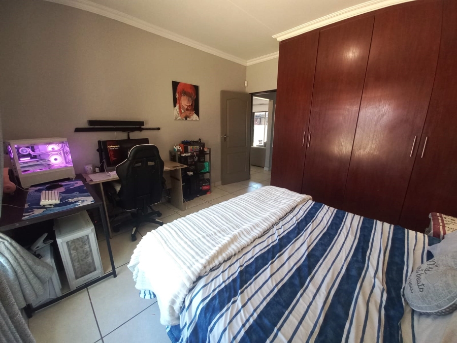 2 Bedroom Property for Sale in Waterberry Estate North West